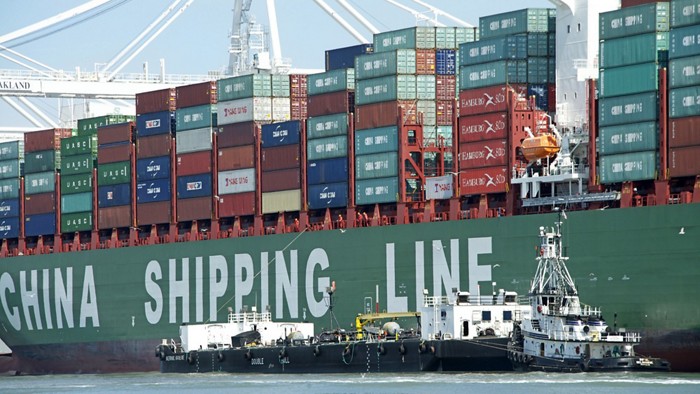 A photo of a container ship. 09632-feature4-ship.jpg