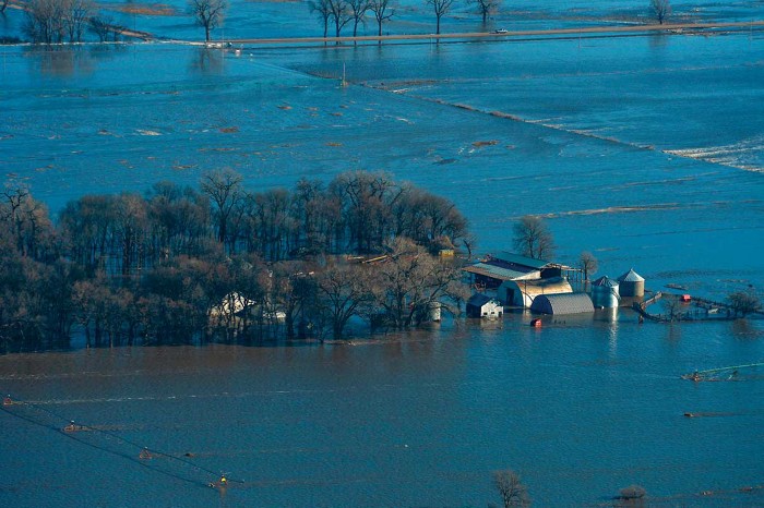 Basf Says Earnings Dropped By Half In Second Quarter